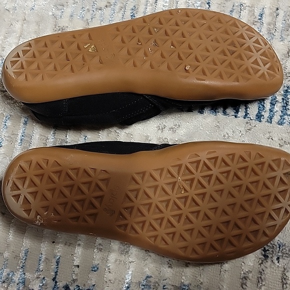 Splay Black Slip-On Shoes - Picture 3 of 3